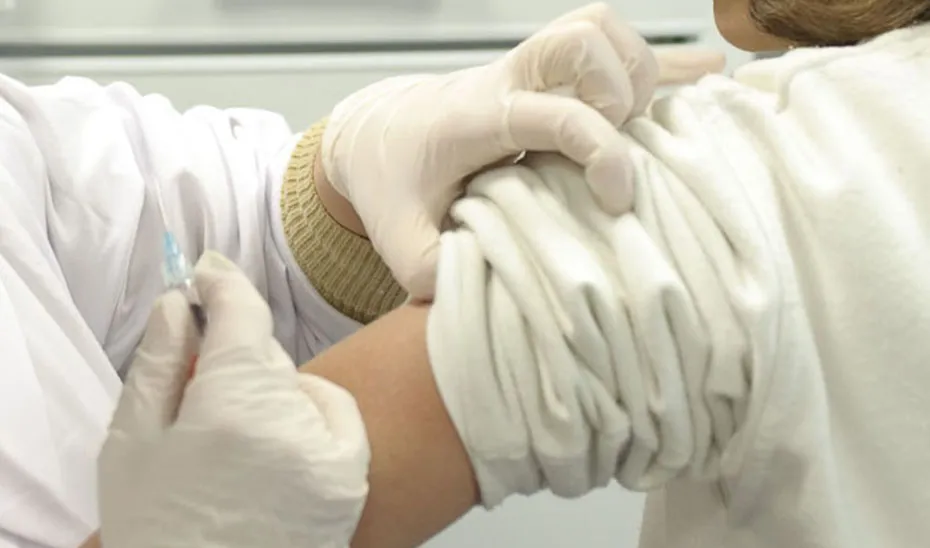 1573556540768vacunaEsta