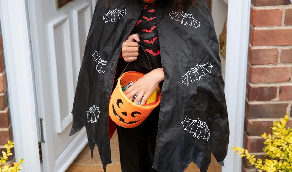 1730120367359halloweenEst