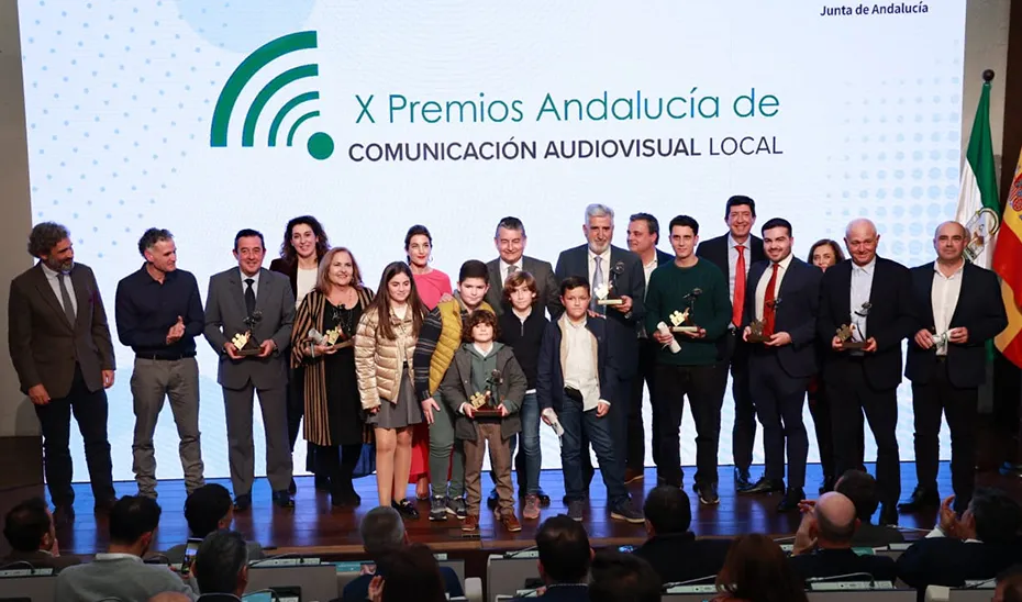 1702322399008premios ComunicacionEst