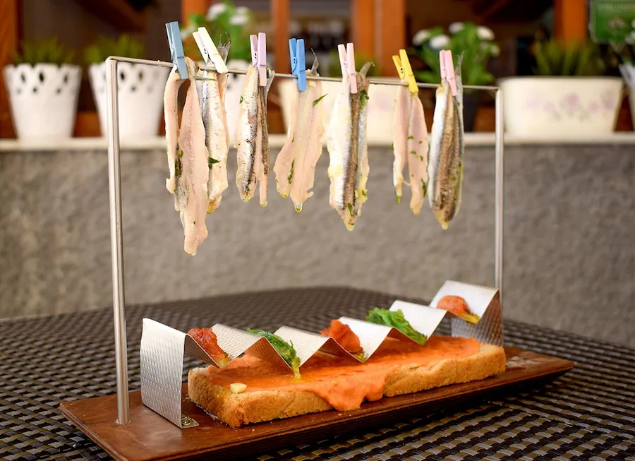 713561 - Almijara Casual Bar