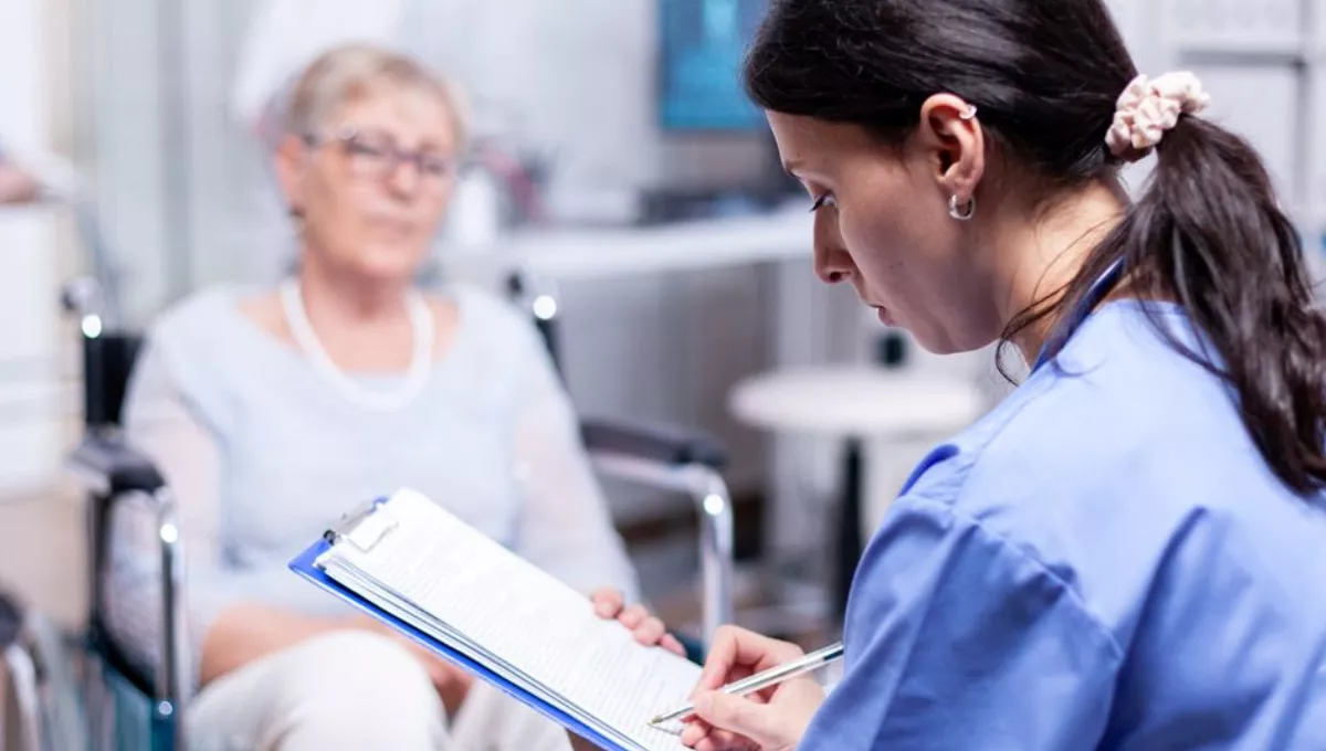 enfermera-de-familia-y-comunitaria-freepik