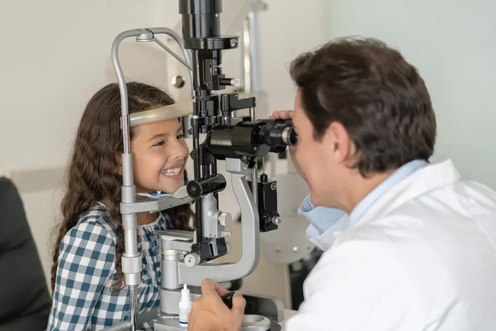 CONSULTA OFTALMOLOGÍA PEDIÁTRICA QUIRÓNSALUD MÁLAGA